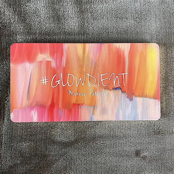 touch in SOL | Face Palette | Glowdient - Picture 6 of 6